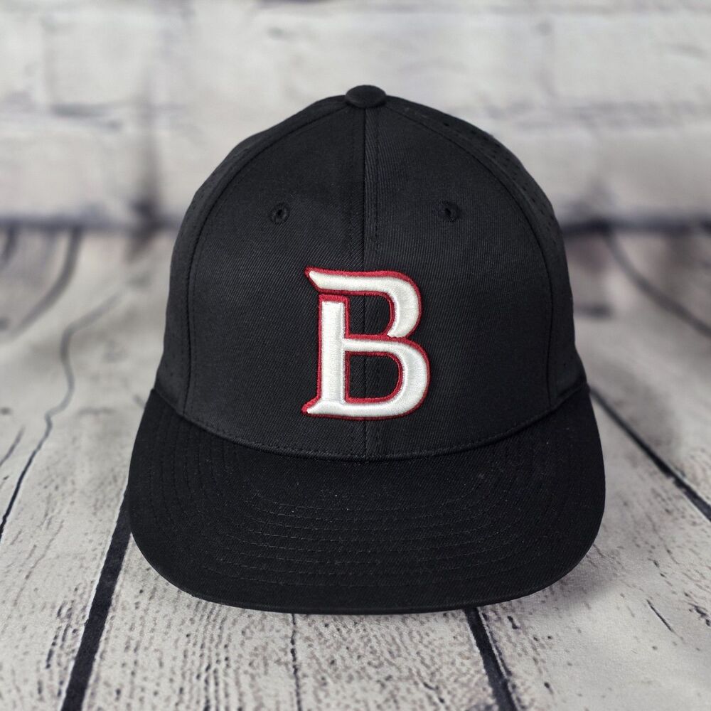 Cap America Flexfit Black XS Badgers Cap Embroidered B Logo Premium Line